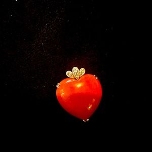 18k white gold/Coral heart shaped pendant.